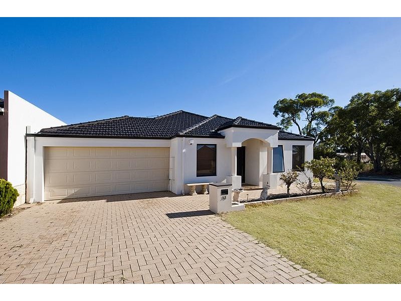 32 Linto Way, Alexander Heights WA 6064