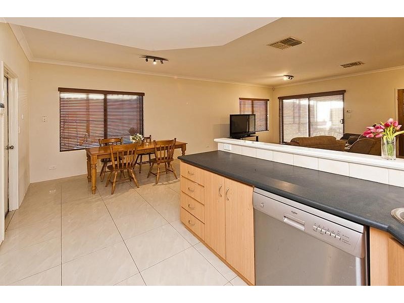 32 Linto Way, Alexander Heights WA 6064