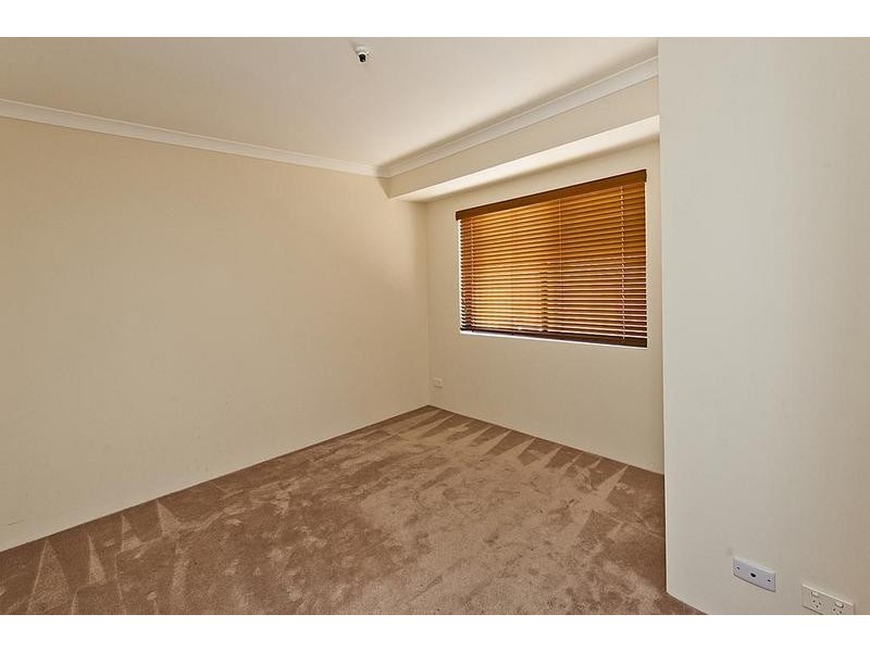 32 Linto Way, Alexander Heights WA 6064