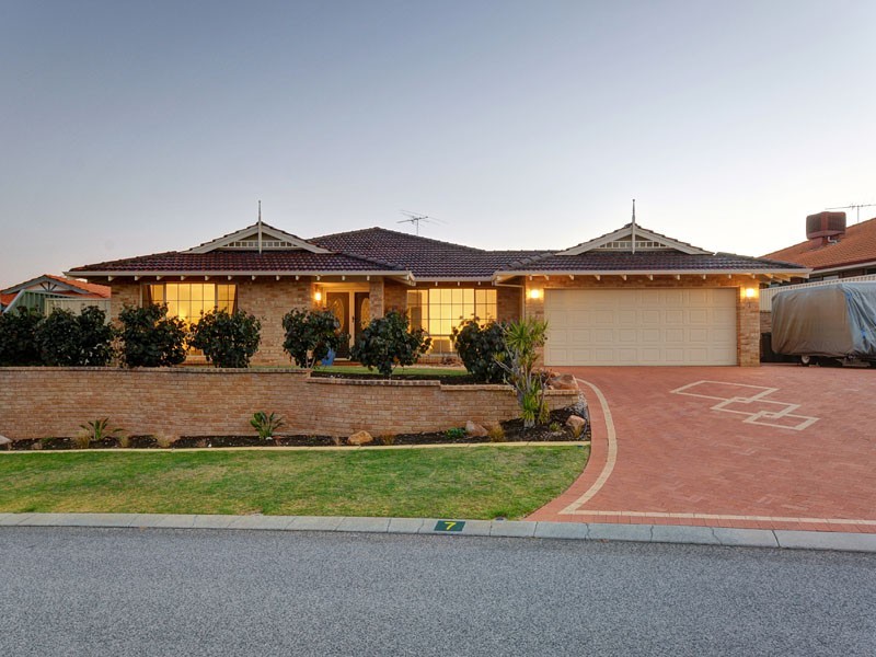 7 Troubridge Retreat*, Ocean Reef WA 6027