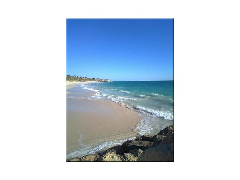 10 Yarmouth Road, Jindalee WA 6036