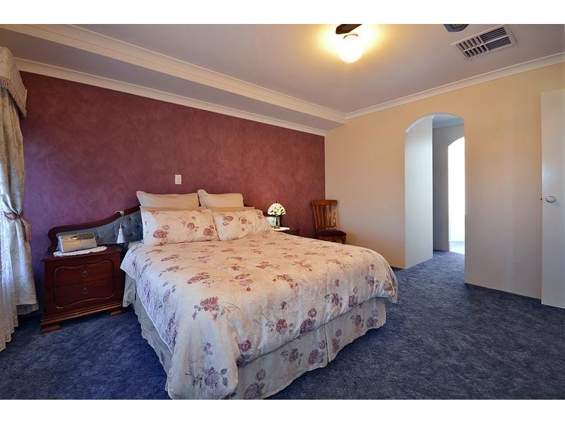 118 St Stephens Crescent, Tapping WA 6065