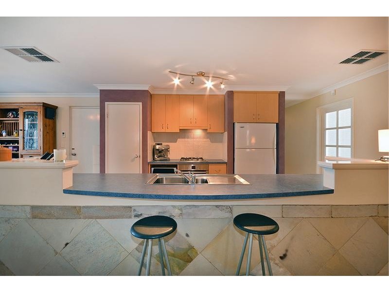 118 St Stephens Crescent, Tapping WA 6065