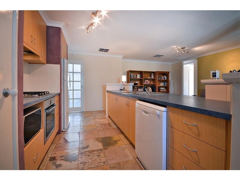 118 St Stephens Crescent, Tapping WA 6065