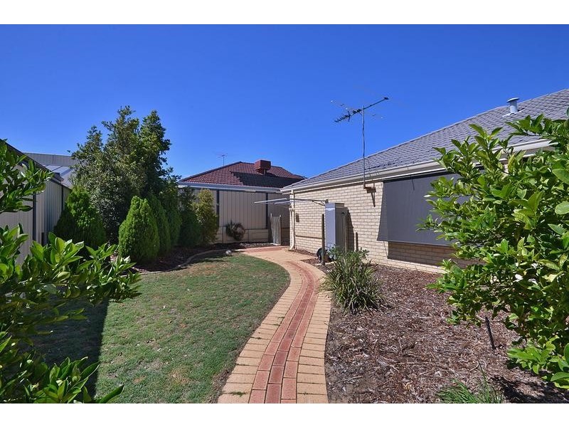 118 St Stephens Crescent, Tapping WA 6065