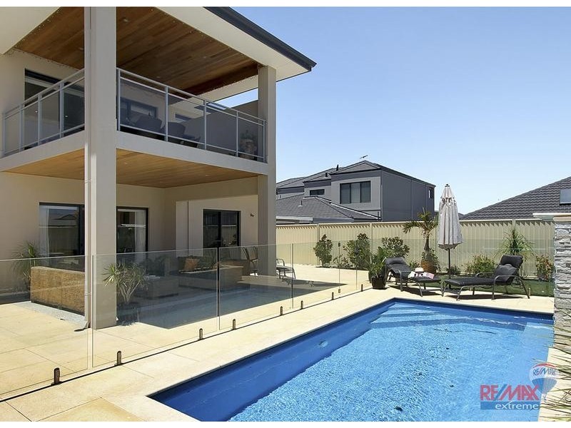 3 Spitfire Ave, Burns Beach WA 6028