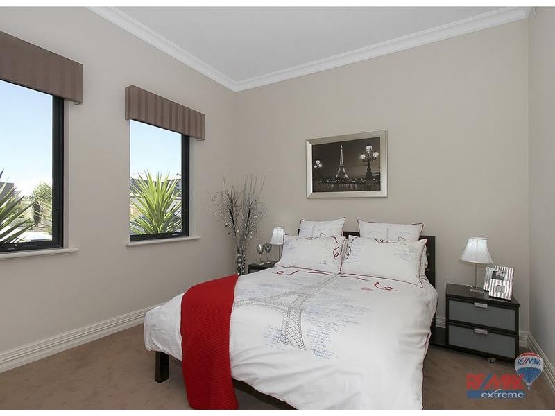 3 Spitfire Ave, Burns Beach WA 6028