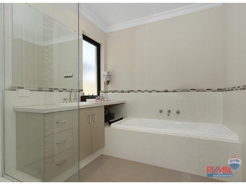 3 Spitfire Ave, Burns Beach WA 6028