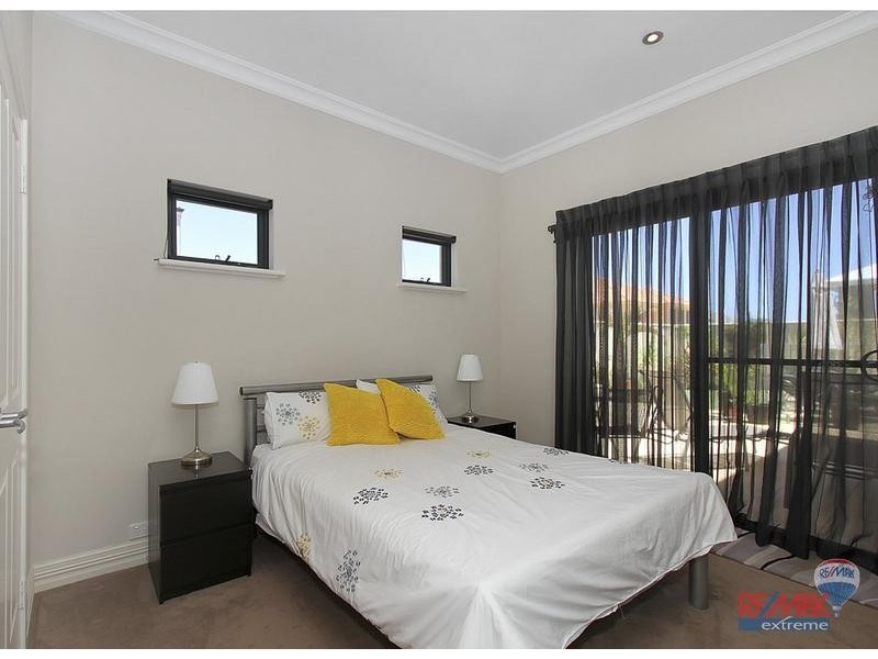 3 Spitfire Ave, Burns Beach WA 6028