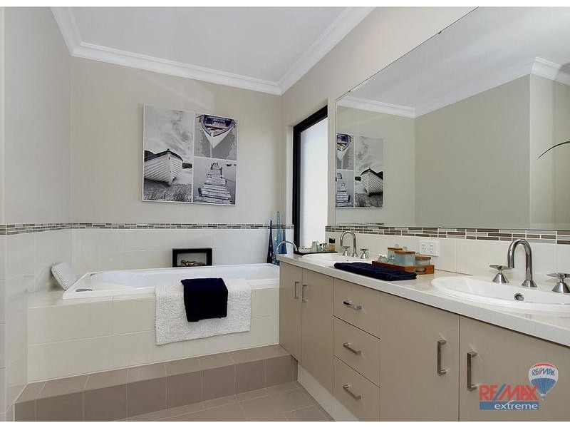 3 Spitfire Ave, Burns Beach WA 6028