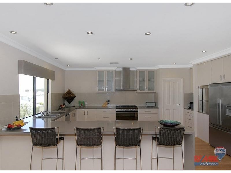 3 Spitfire Ave, Burns Beach WA 6028
