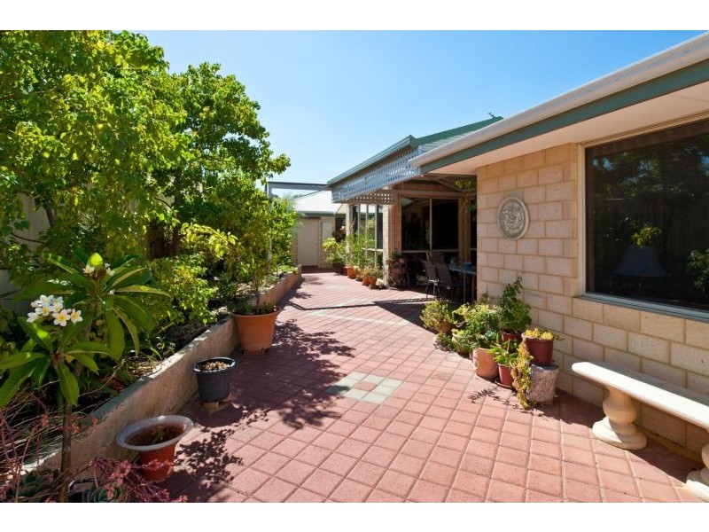 23 Renner Circle, Wanneroo WA 6065