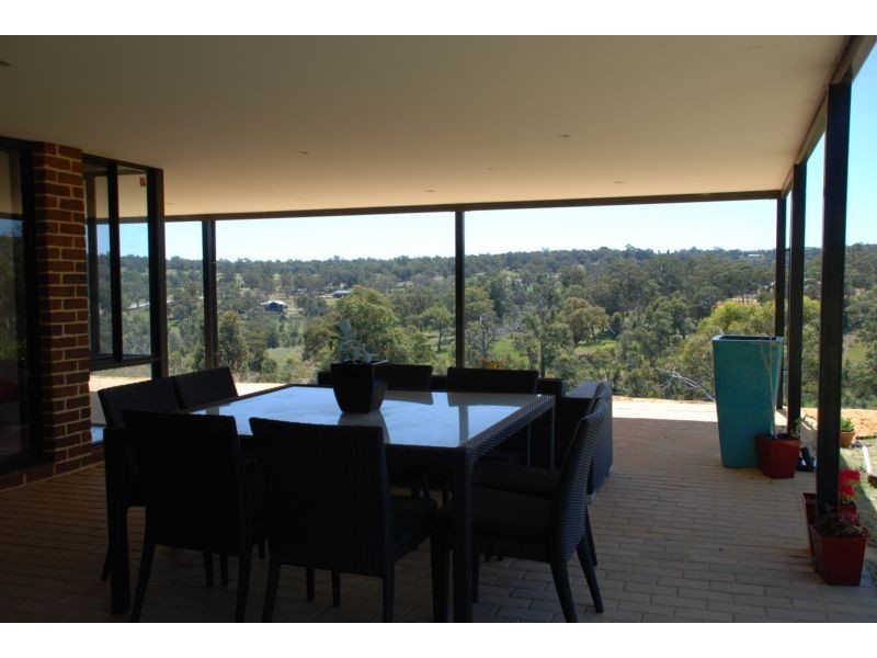 33 Wisteria Way, Chittering WA 6084