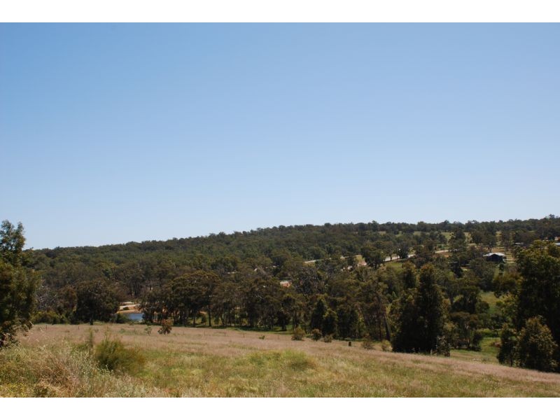 33 Wisteria Way, Chittering WA 6084