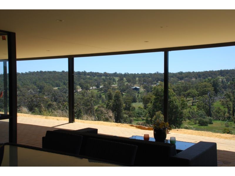 33 Wisteria Way, Chittering WA 6084