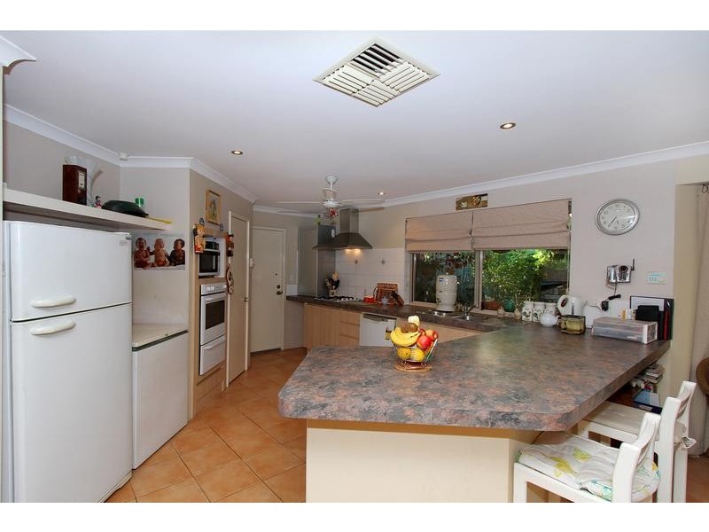 20 Firmstone Circle, Landsdale WA 6065