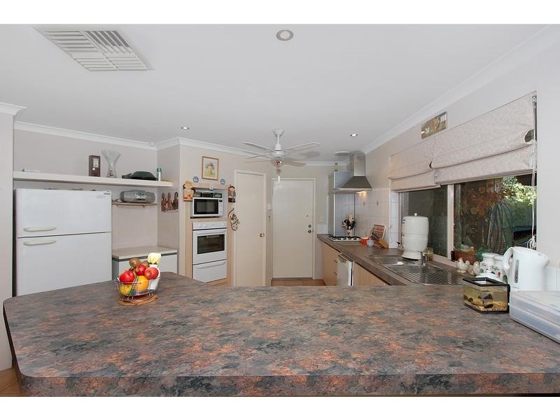 20 Firmstone Circle, Landsdale WA 6065