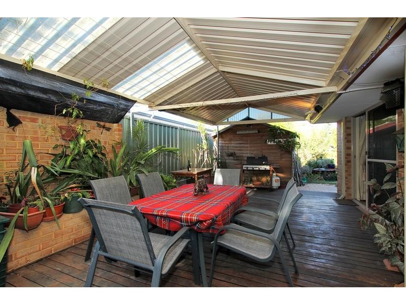 20 Firmstone Circle, Landsdale WA 6065