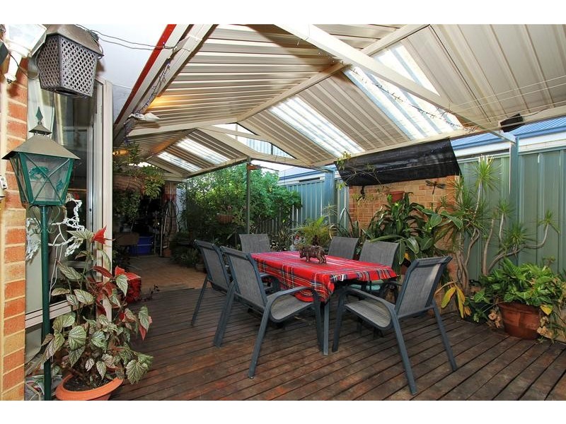 20 Firmstone Circle, Landsdale WA 6065