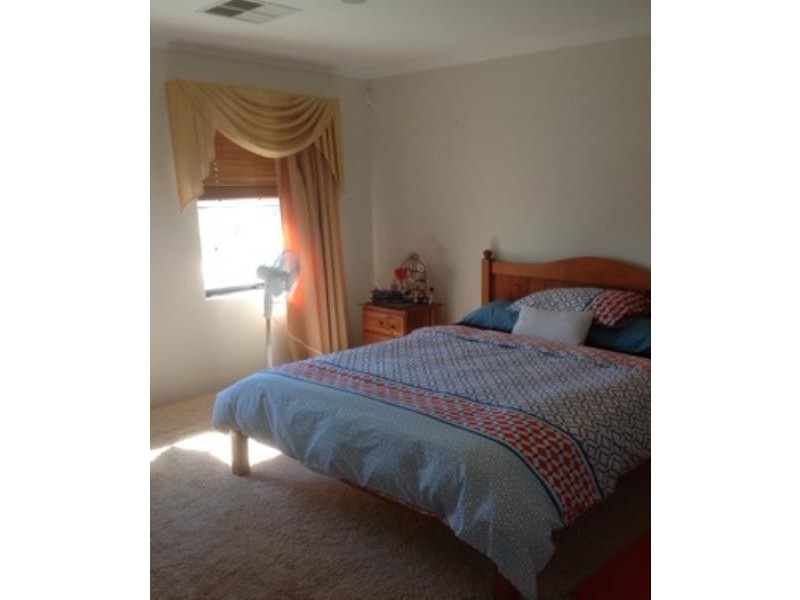 1 Brigantine Drive, Jindalee WA 6036