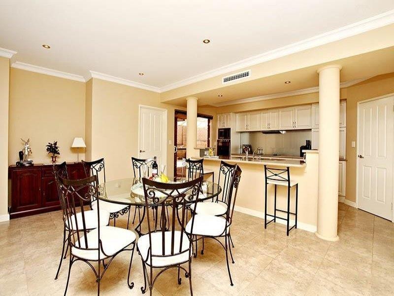 2 Baton Rouge, Mindarie WA 6030