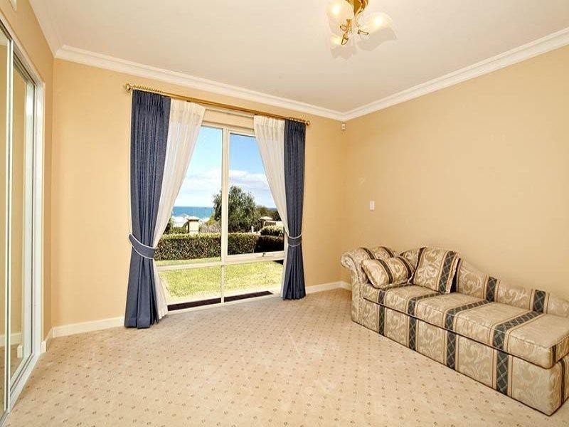 2 Baton Rouge, Mindarie WA 6030