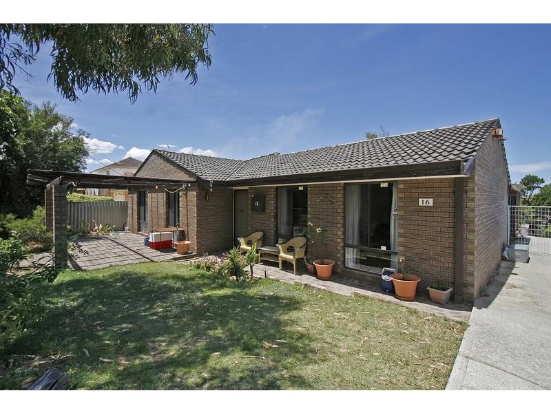 16 Dennis Street, Quinns Rocks WA 6030