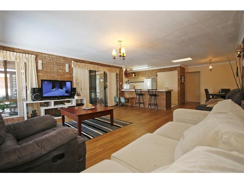 16 Dennis Street, Quinns Rocks WA 6030