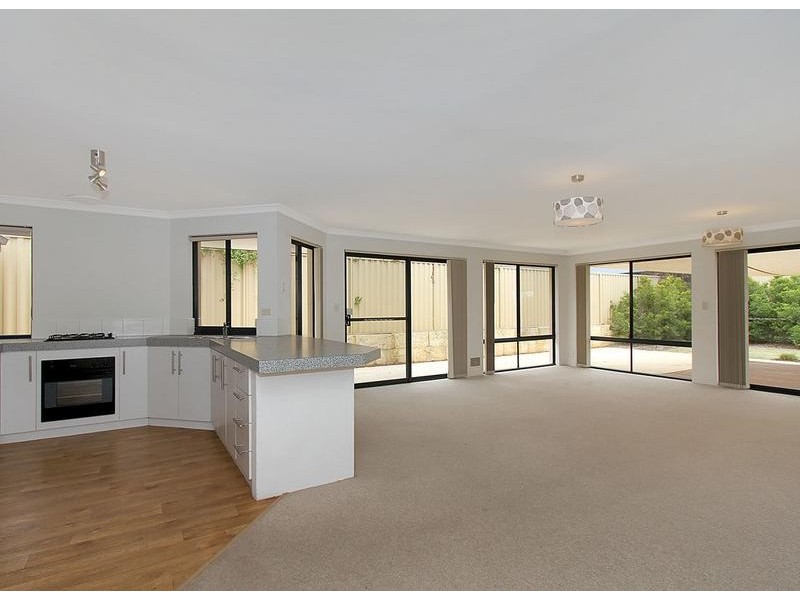 28 Kahana Parkway, Butler WA 6036