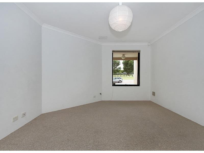 28 Kahana Parkway, Butler WA 6036