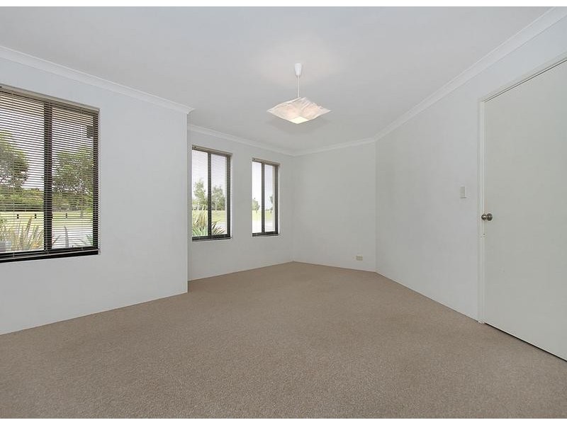 28 Kahana Parkway, Butler WA 6036