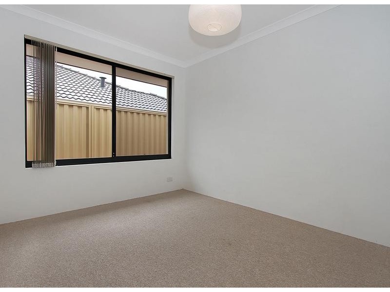 28 Kahana Parkway, Butler WA 6036