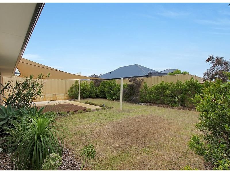 28 Kahana Parkway, Butler WA 6036