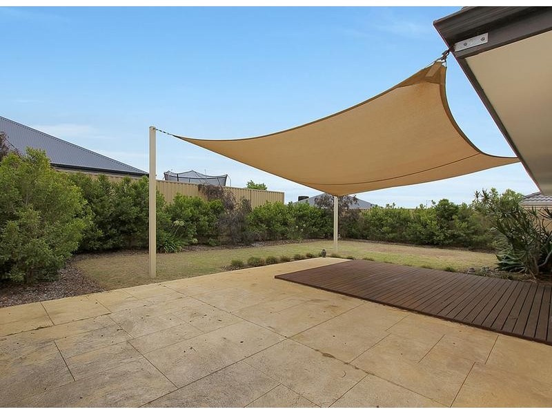 28 Kahana Parkway, Butler WA 6036