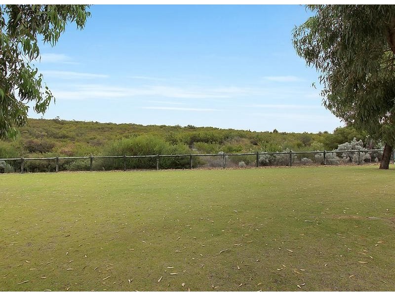 28 Kahana Parkway, Butler WA 6036