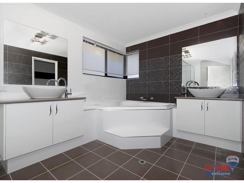 3 Yabbara Ave, Burns Beach WA 6028