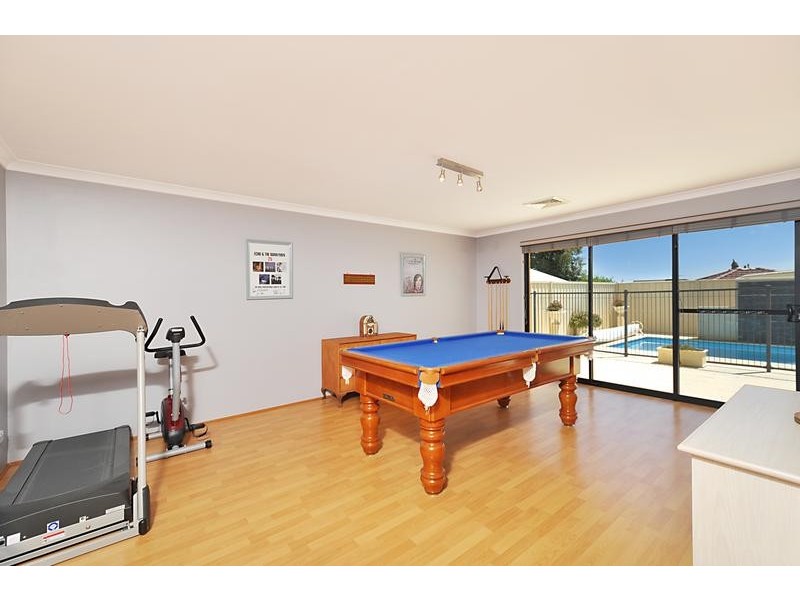 22 Brightlands Circuit, Carramar WA 6031