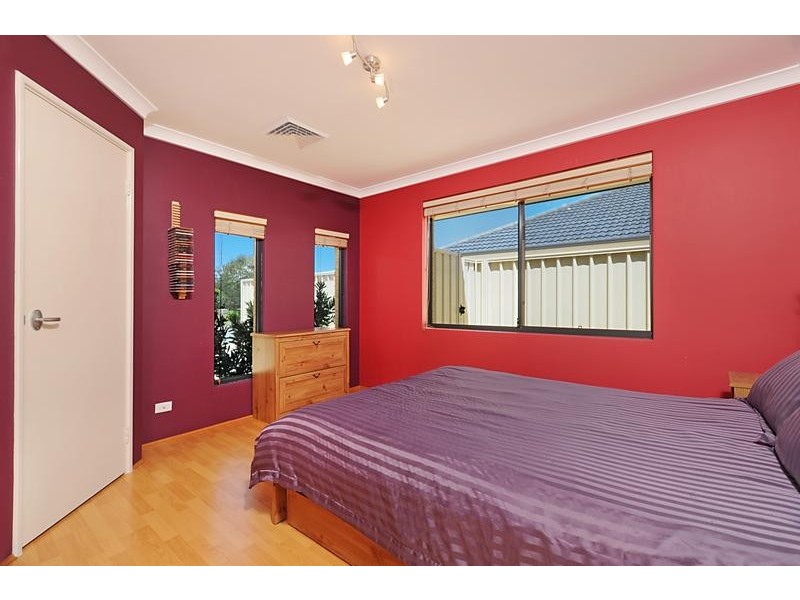 22 Brightlands Circuit, Carramar WA 6031