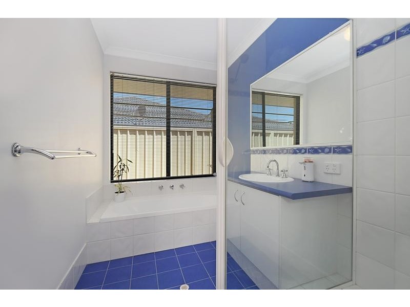 22 Brightlands Circuit, Carramar WA 6031