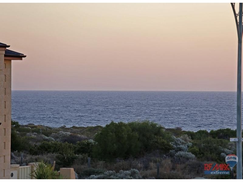 5 St. James Approach, Iluka WA 6028