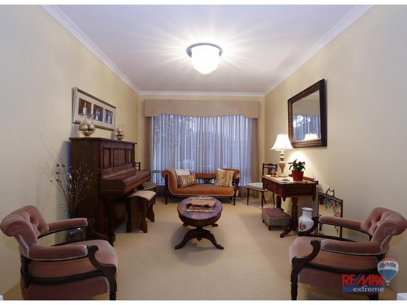 5 St. James Approach, Iluka WA 6028