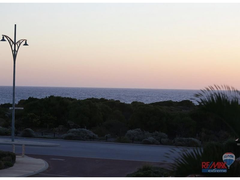 5 St. James Approach, Iluka WA 6028