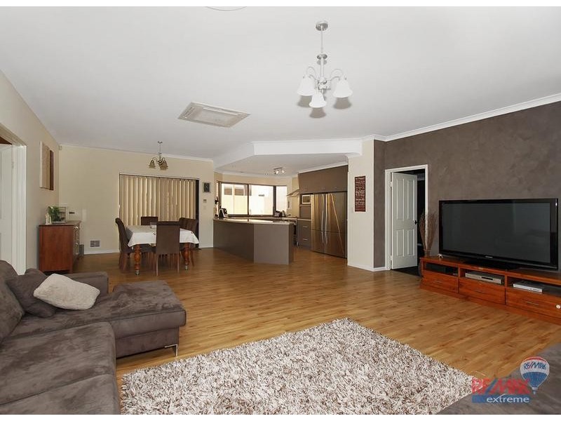 41 Dalecross Avenue*, Madeley WA 6065