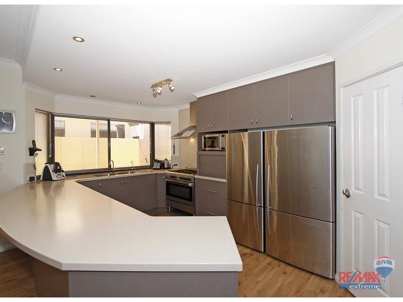 41 Dalecross Avenue*, Madeley WA 6065