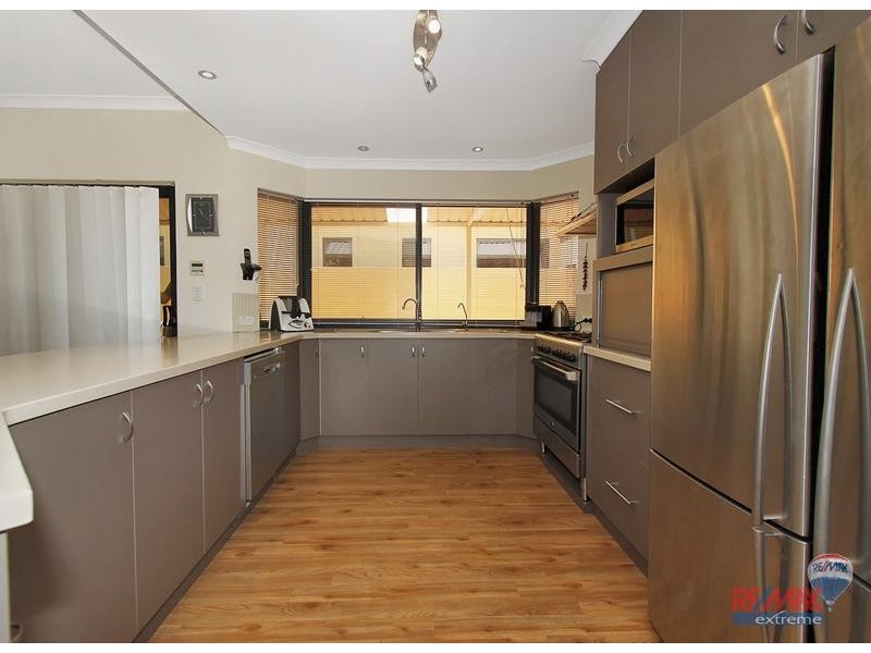 41 Dalecross Avenue*, Madeley WA 6065