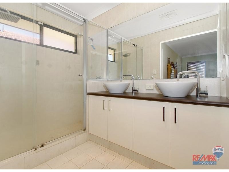 41 Dalecross Avenue*, Madeley WA 6065