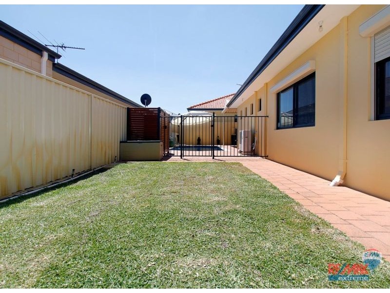 41 Dalecross Avenue*, Madeley WA 6065