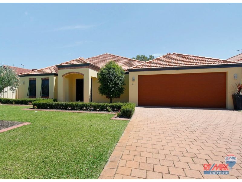 41 Dalecross Avenue*, Madeley WA 6065