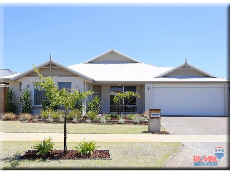4 Featherstone Gardens, Butler WA 6036