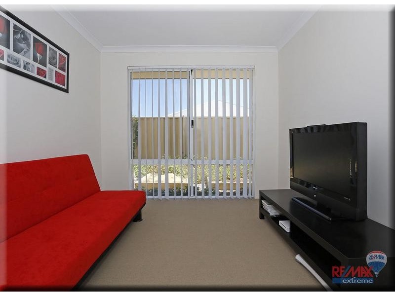 4 Featherstone Gardens, Butler WA 6036